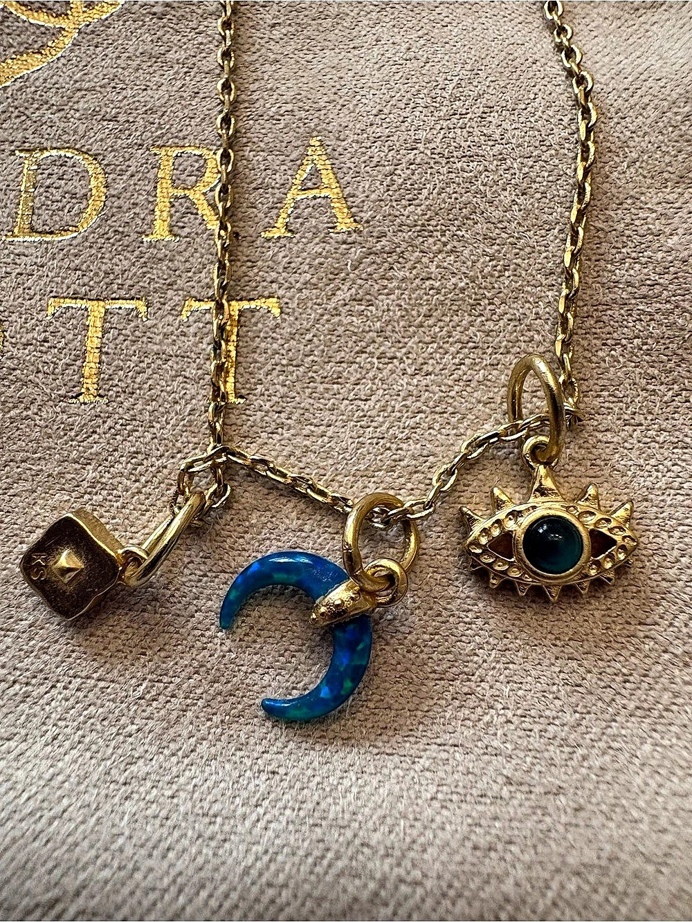 Kendra Scott Gemma Multi Charm Necklace Set Gold Celestial - Picture 2 of 4
